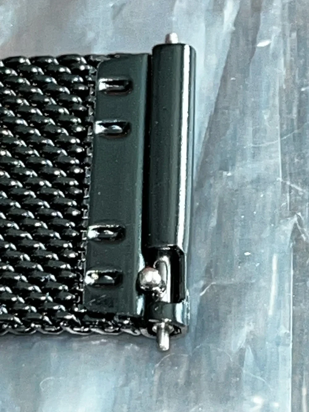 Tstrap black mesh